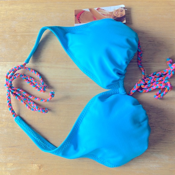 Bikini - Picture 3 of 5